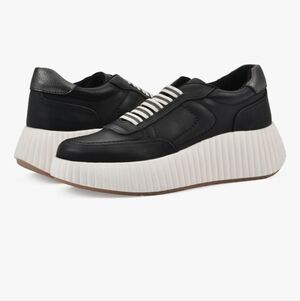 WOMANS-Black and White Sneakers